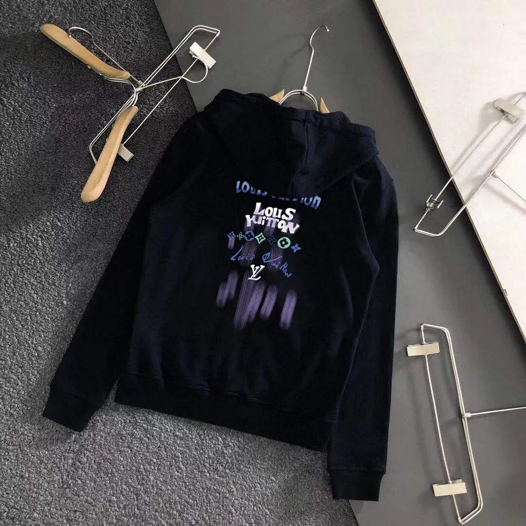 🅿️420 [LV Louis Vuitton] (Fat Man Gospel) hot-selling suit is coming. Focus on the original version of the official website. 2025 new hot-selling cardigan sweater suit. The original order is the best. 🇭🇰The meticulous work of top designers is dedicated to a fitting and perfect upper body effect. All-natural high-quality Roman cotton 100%, close-fitting comfort, noble and elegant! Original hardware embodies elegance and nobility! Counter size: M-5XL (maximum wear up to 220 pounds)